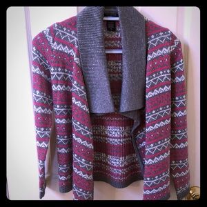 Girls M pink & gray geometric design sweater